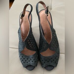 Clarks Black Leather Women's Slingbacks Heel Sandals